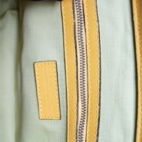 AmicaMako　イタリア製バッグ　革バッグ　黄色いバッグ　シルヴァーノ・ジュリアーニ