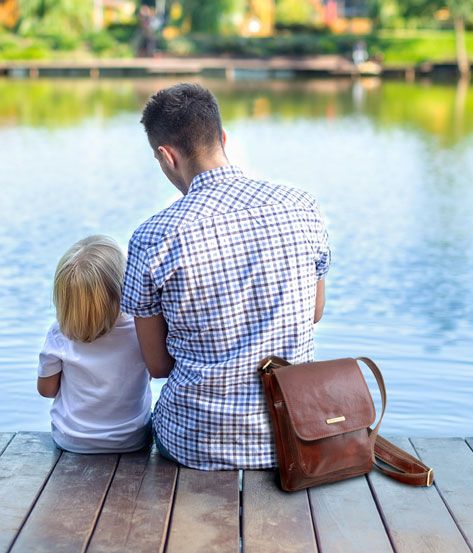 イタリア製本革ショルダーバッグ、イタリア製本革メンズバッグ