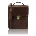 2022年3月25日【ベジタブルタンニンレザーのショルダーバッグ DAVID(Mサイズ):Dark Brown】ご購入の和歌山県のお客様より