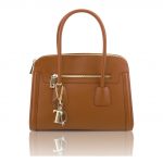 2019年4月24日【シボ型押しレザーの2WAYハンドバッグ:Cognac】ご購入の神奈川県のお客様より