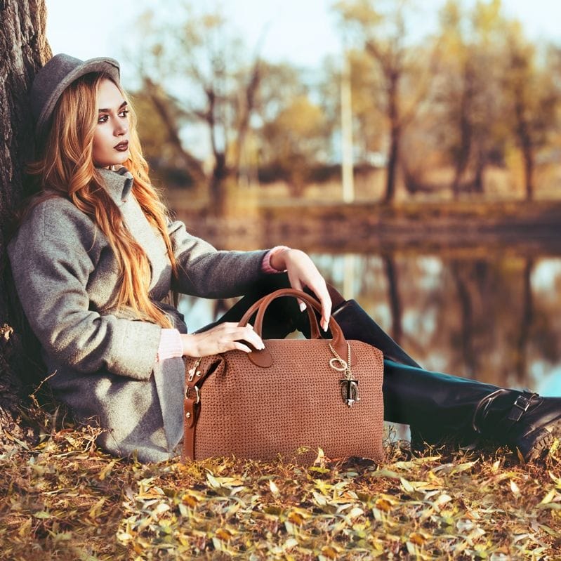 イタリア製イントレチャート編み込み風スウェードのボストンバッグ TL KeyLuck、イメージ