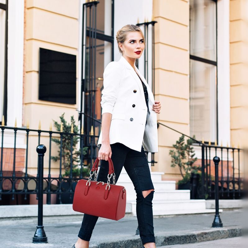 イタリア製シボ型押しレザーの2WAYミニボストンバッグ NARCISO、使用イメージ