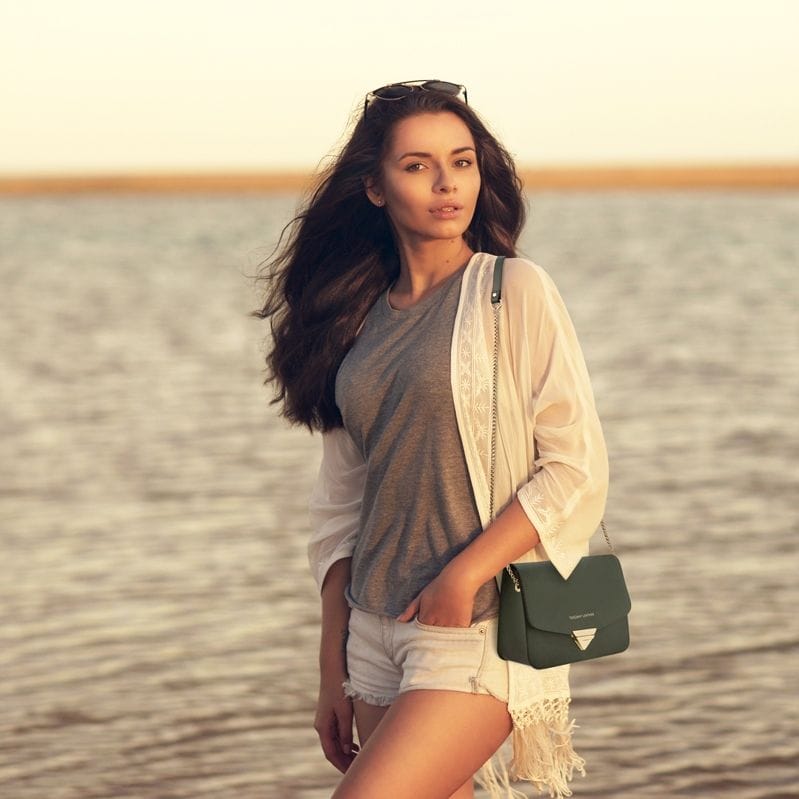 イタリア製ゴールドチェーンのクラッチ&ショルダーバッグ TL BAG、イメージ