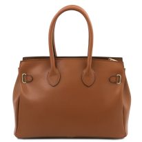 イタリア製スムースボックスレザーのエレガントな2WAYハンドバッグTL BAG、コニャック、詳細2