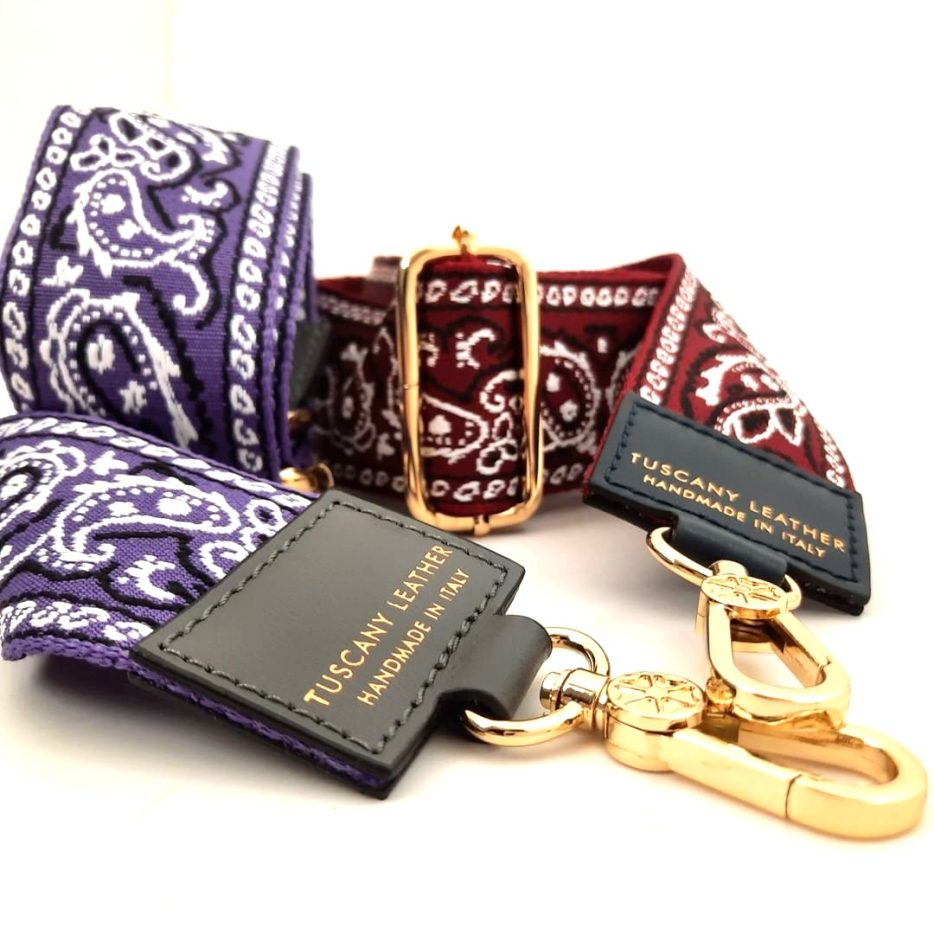 ショルダーストラップ付け替え