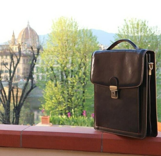 イタリア製本革ショルダーバッグDAIVD_Mサイズ_AmicaMakoオンラインショップ_父の日ギフト2