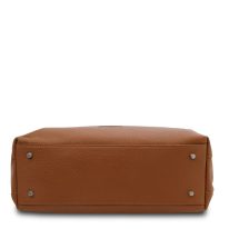 シボ型押しやわらかいレザーのA4サイズトートバッグTL BAG