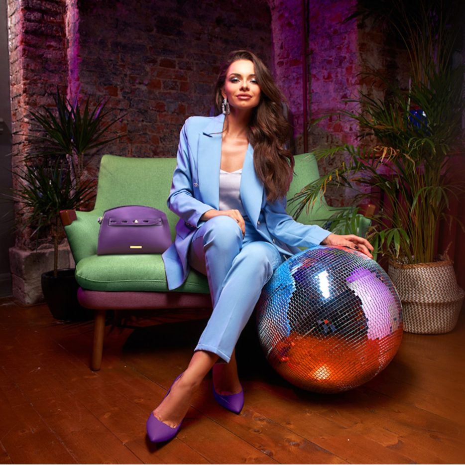 イタリア製スムースボックスレザーの2WAYハンドバッグ LISA、使用イメージ