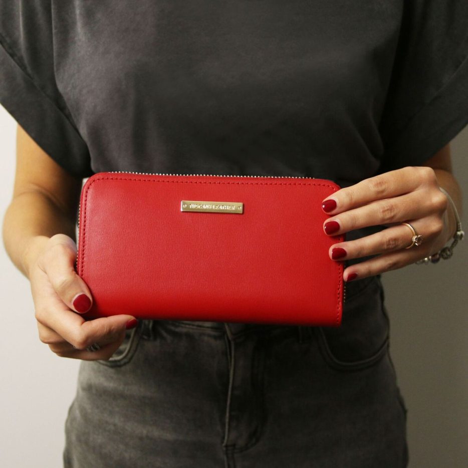 イタリア製スムースボックスレザーのレディース長財布 ILIZIA