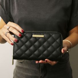 イタリア製キルティングレザーのレディース長財布 PENELOPE