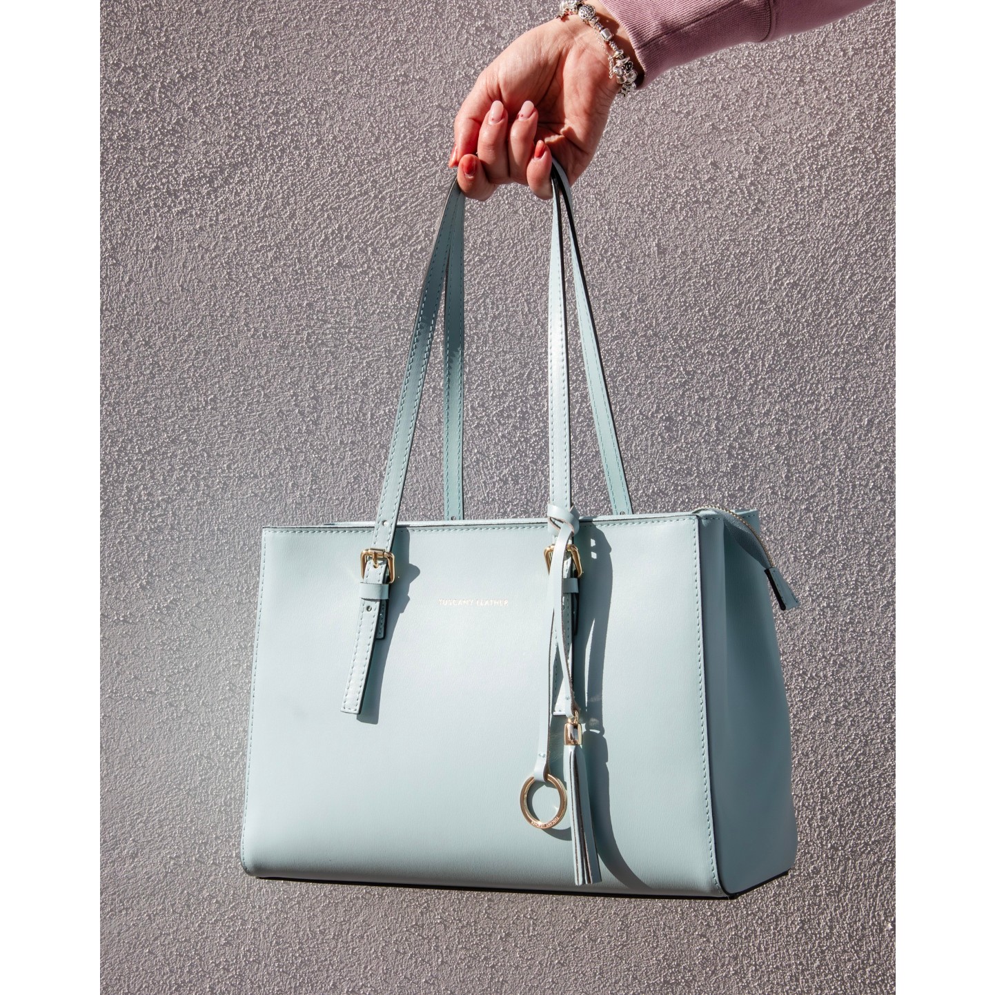 イタリア製スムースボックスレザータッセルつきトートバッグTL BAG、2025SS新色イメージ