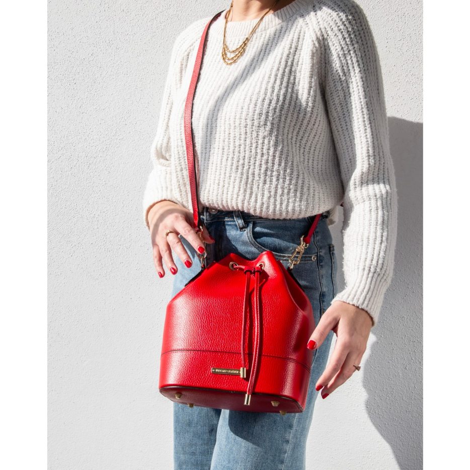 タリア製シボ型押しレザー2WAY巾着バッグ TL BAG-2、使用イメージ