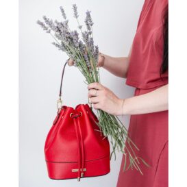 イタリア製シボ型押しレザー2WAY巾着バッグ TL BAG-2、使用イメージ イタリア製シボ型押しレザー2WAY巾着バッグ TL BAG-2、使用イメージ