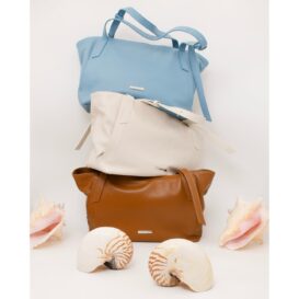 イタリア製シボ型押しやわらかいレザーのA4サイズトートバッグTL BAG、使用イメージ
