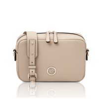 イタリア製シボ型押しレザーショルダーバッグ CUBETTO、ベージュ