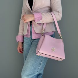 イタリア製シボ型押しレザー長短2本ストラップ2WAYバッグ ABBY、使用イメージ イタリア製シボ型押しレザー長短2本ストラップ2WAYバッグ ABBY、使用イメージ